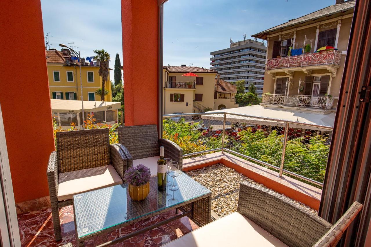 Luxury City Center Apartment -50M To The Sea Опатия Екстериор снимка