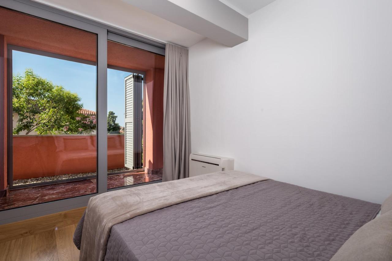 Luxury City Center Apartment -50M To The Sea Опатия Екстериор снимка