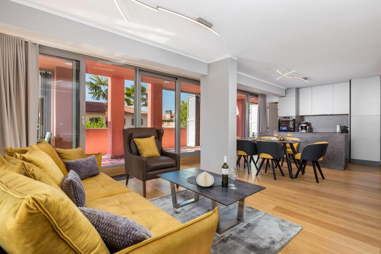 Luxury City Center Apartment -50M To The Sea Опатия Екстериор снимка